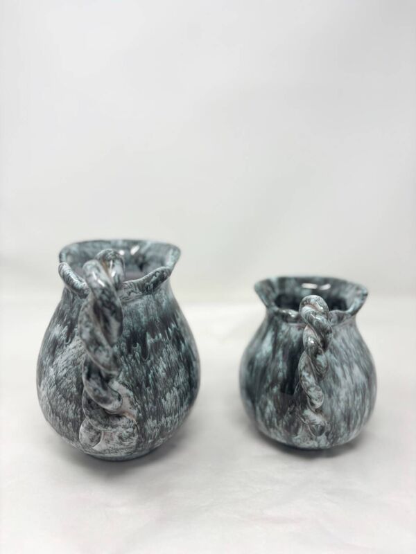 Lot de 2 pichets en céramique art deco Alexandre