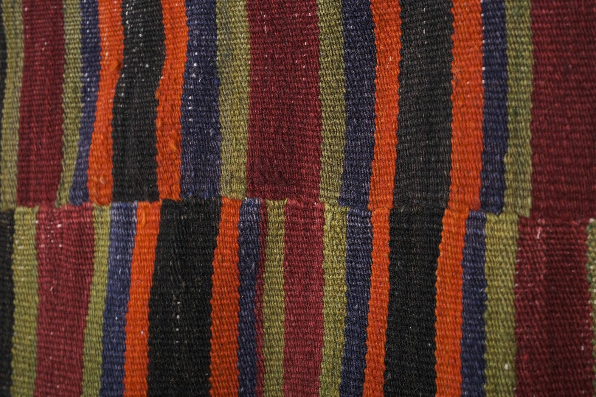 Vintage Turkish kilim, handwoven, 282x325 cm.