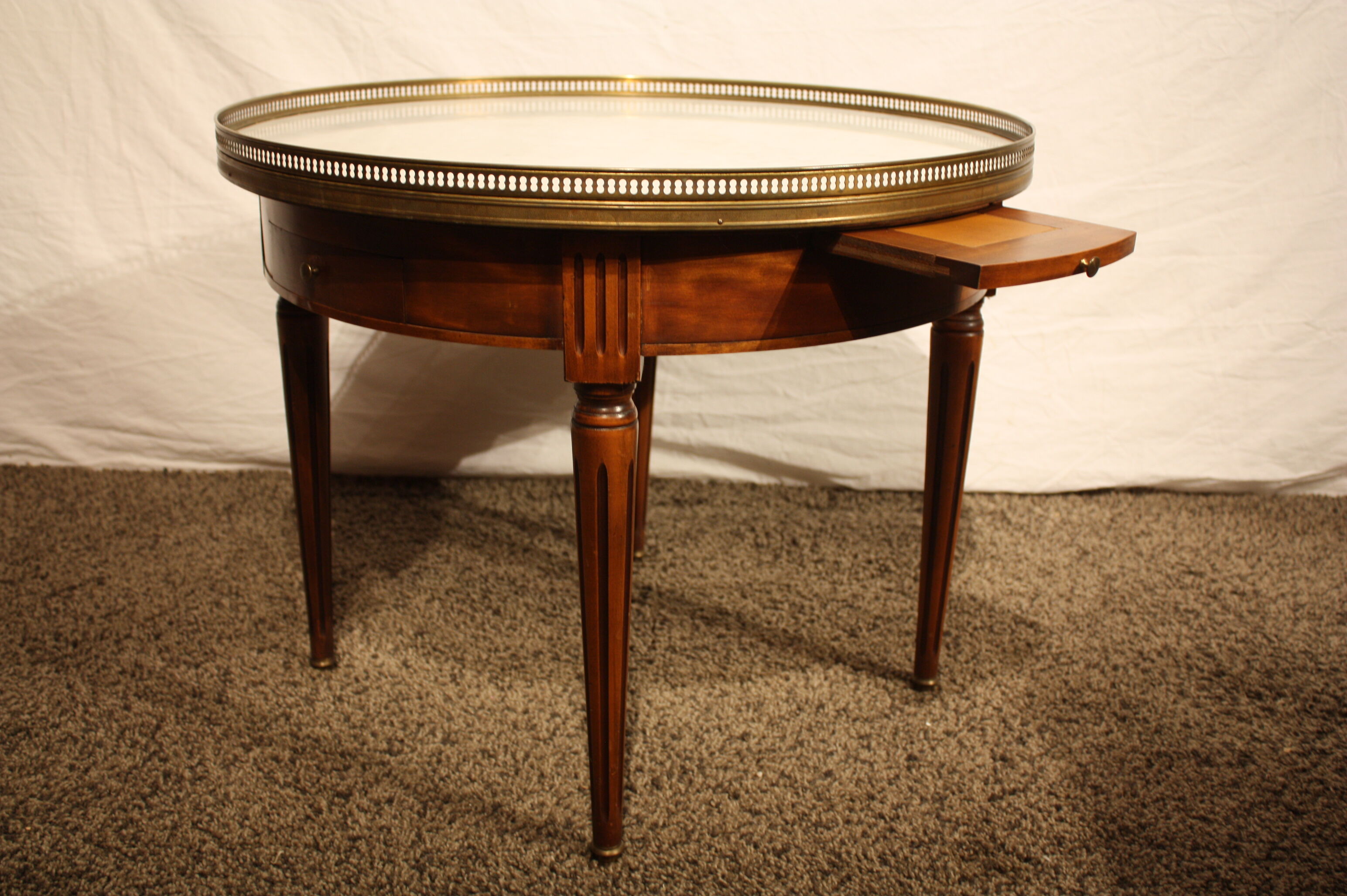Table bouillotte Louis XVI 1950