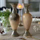 2 alabaster soliflores