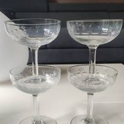 Lot of 4 Art Deco champagne coupes / Verreries de Doyen. Half crystal.