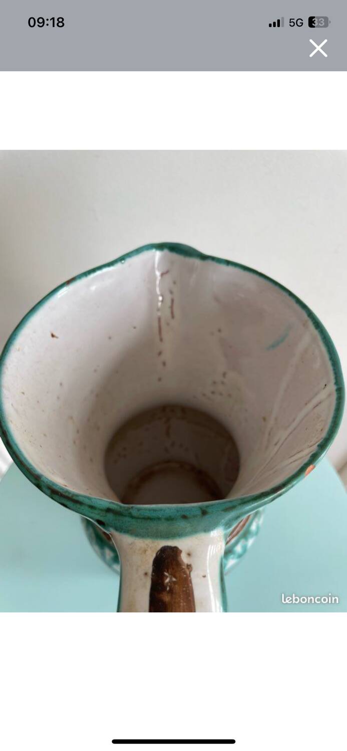 Ceramic pitcher signed Robert Picault – Scarified decoration – Vintage