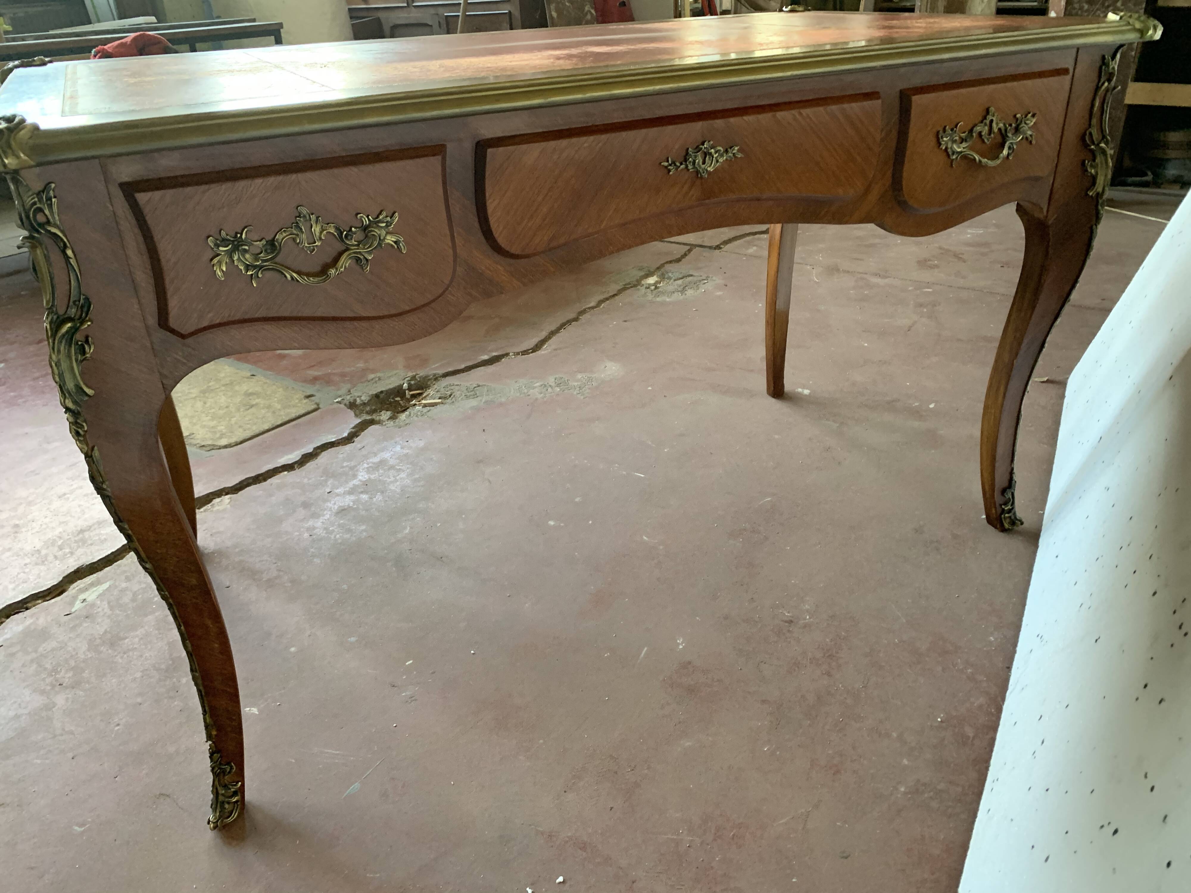 Louis XV style state desk Red leather top 20th century