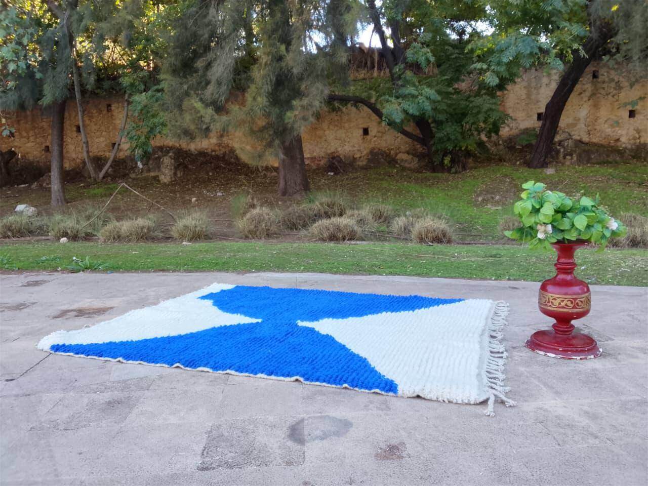 Traditional Moroccan wool rug 3 x 2 m