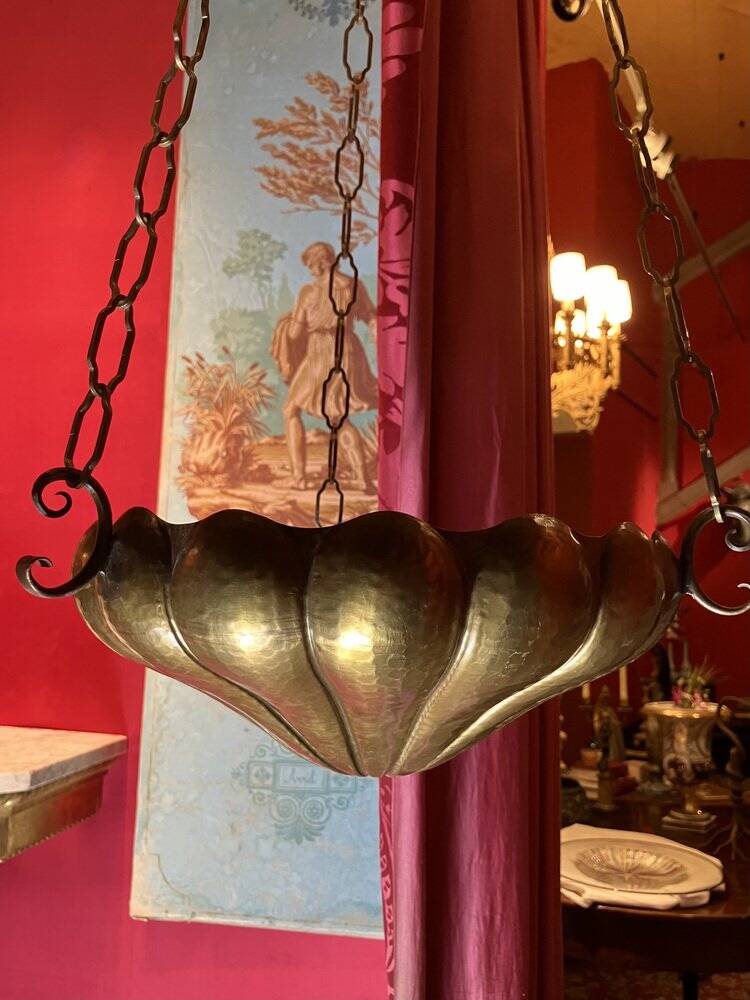 Italian Art Nouveau Hanging Bowl Pendant Lamps or Planters in Hand-Hammered Brass, 1890s, Set of 2