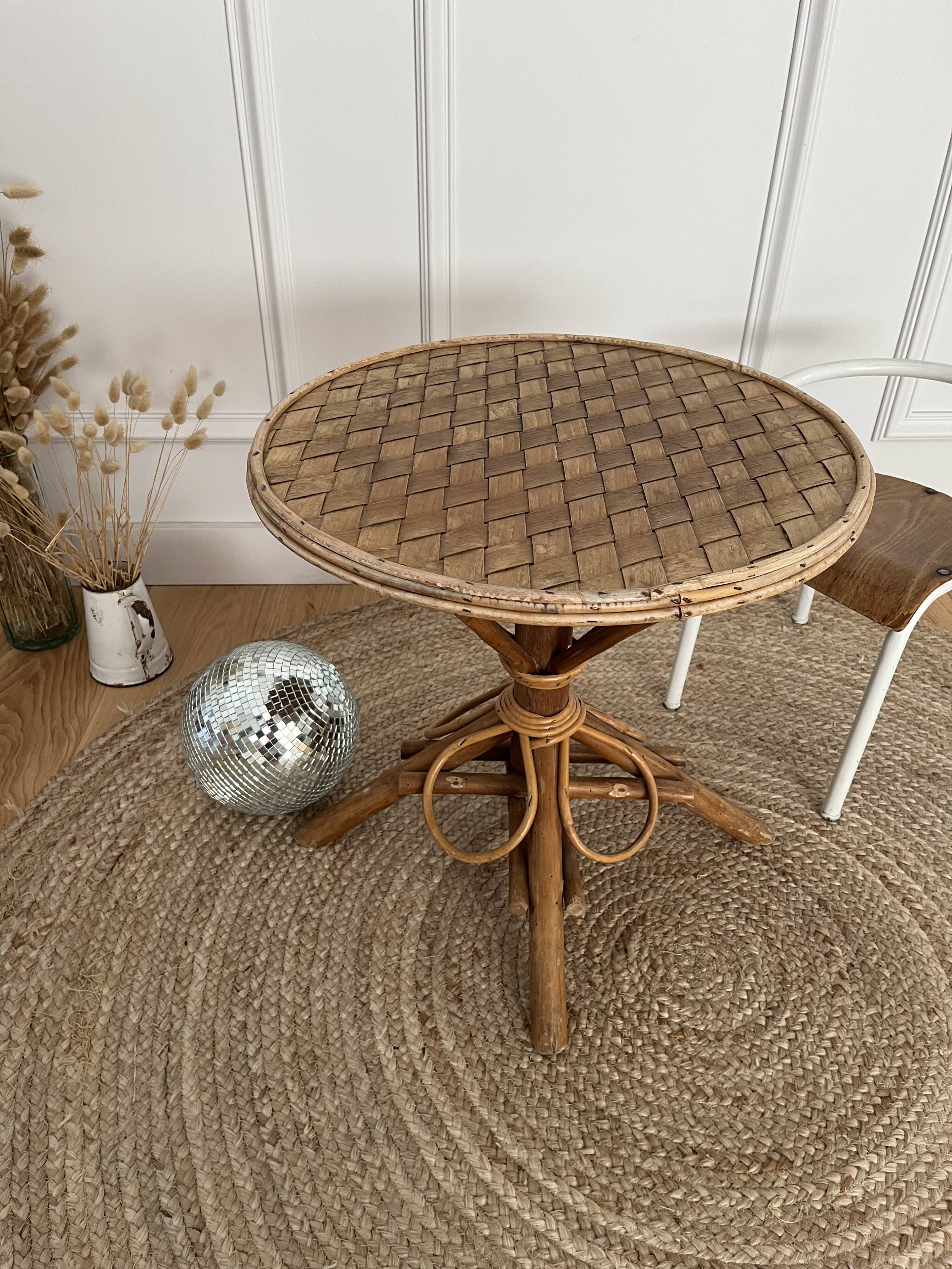 Rattan pedestal table
