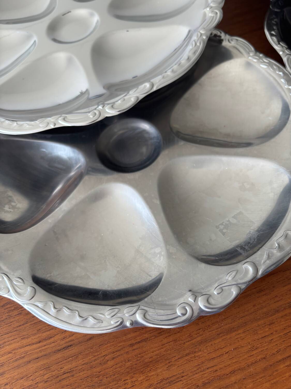 Set of 6 vintage silver plated oyster plates, classic style