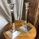 Paire de grands bougeoirs design en aluminium