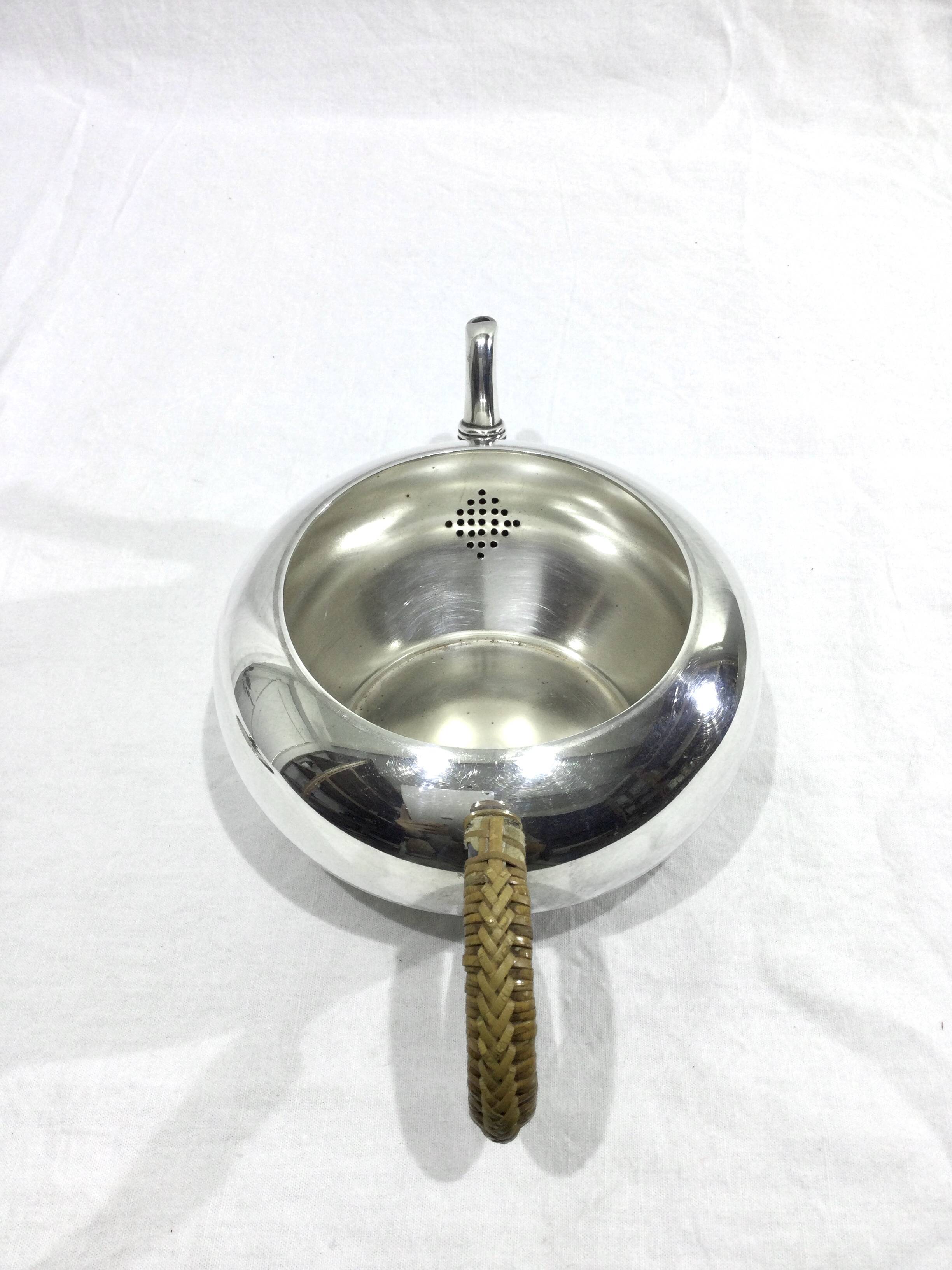 Plaisait – Théière en métal argenté
