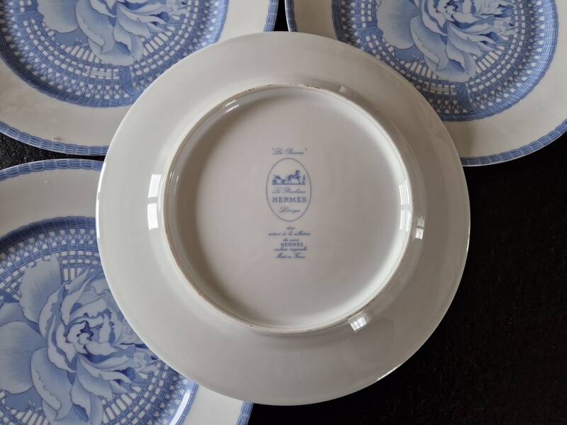 Limoges porcelain for Hermès, Paris - Set of 4 flat plates - Les Pivoines