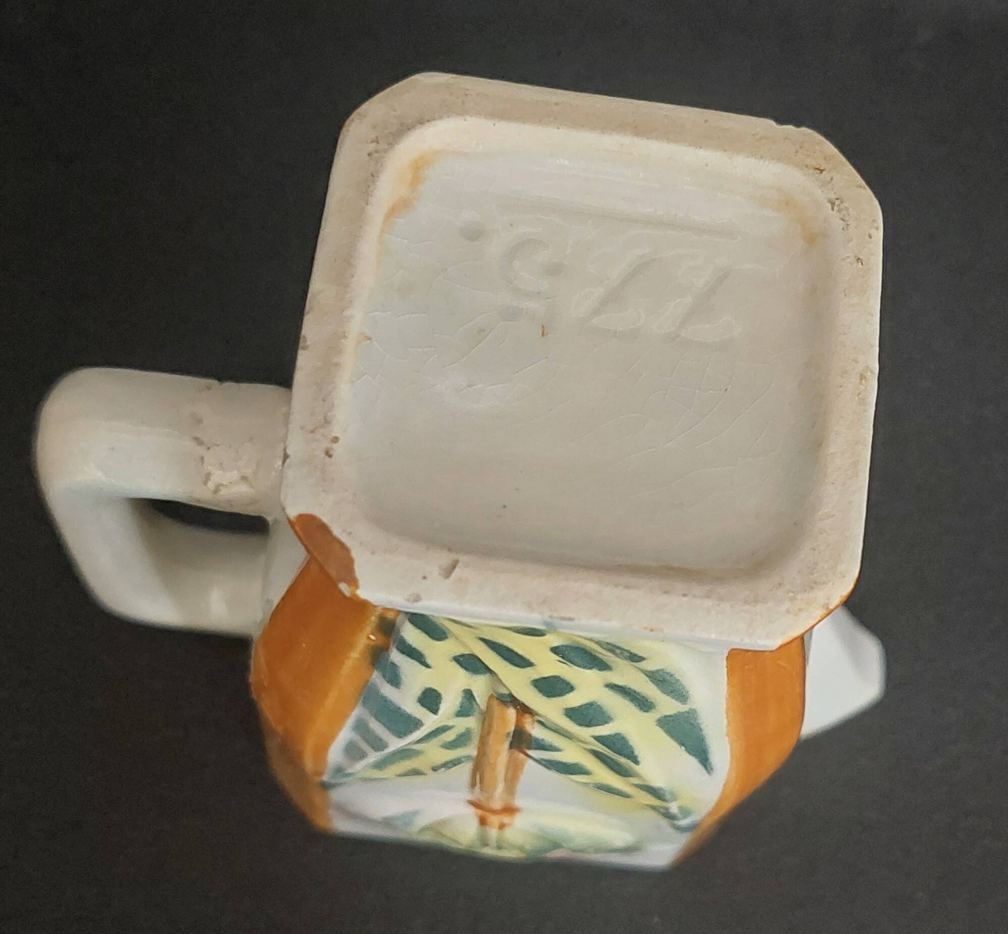 Cream pot in slip from the early 20th century