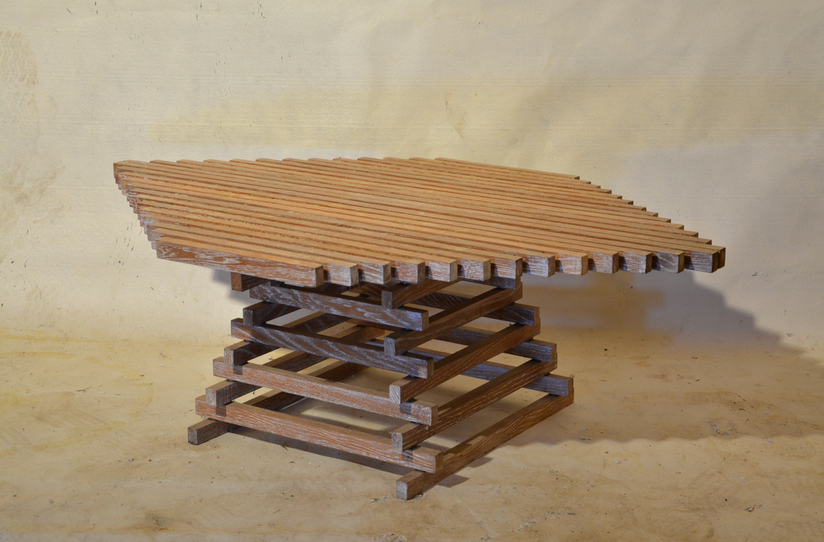 Table ajourée en bois 1980
