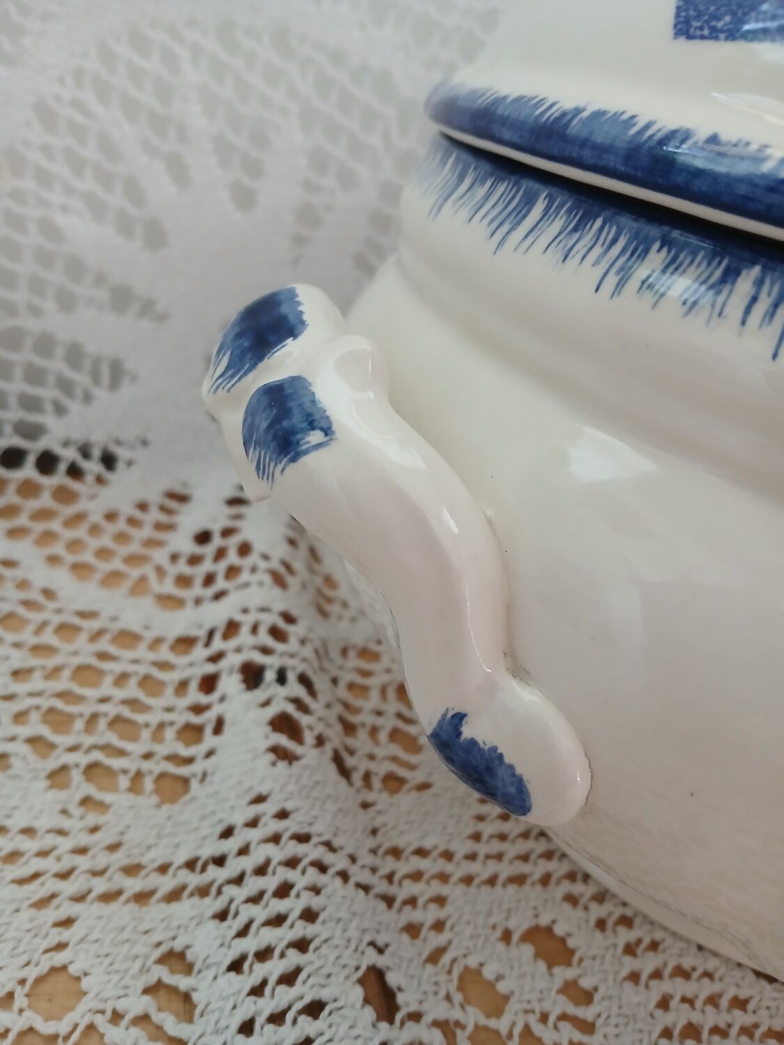 Antique "Lancaster" soup tureen from Sarreguemines