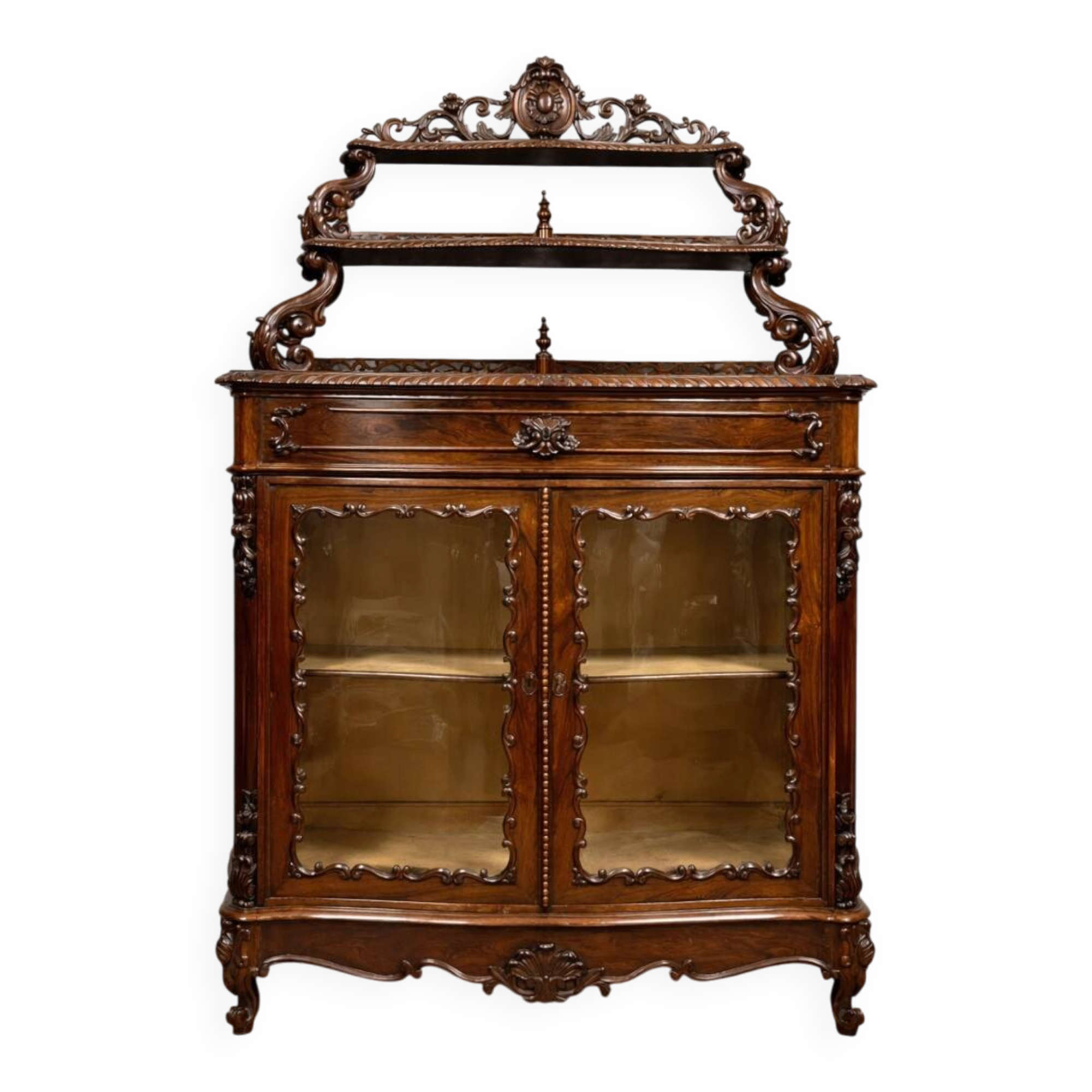 Vitrine galbée époque Napoléon III en acajou