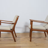 PJ112 Lounge Chairs by Ole Wanscher for Poul Jeppesens, 1960s, Set of 2