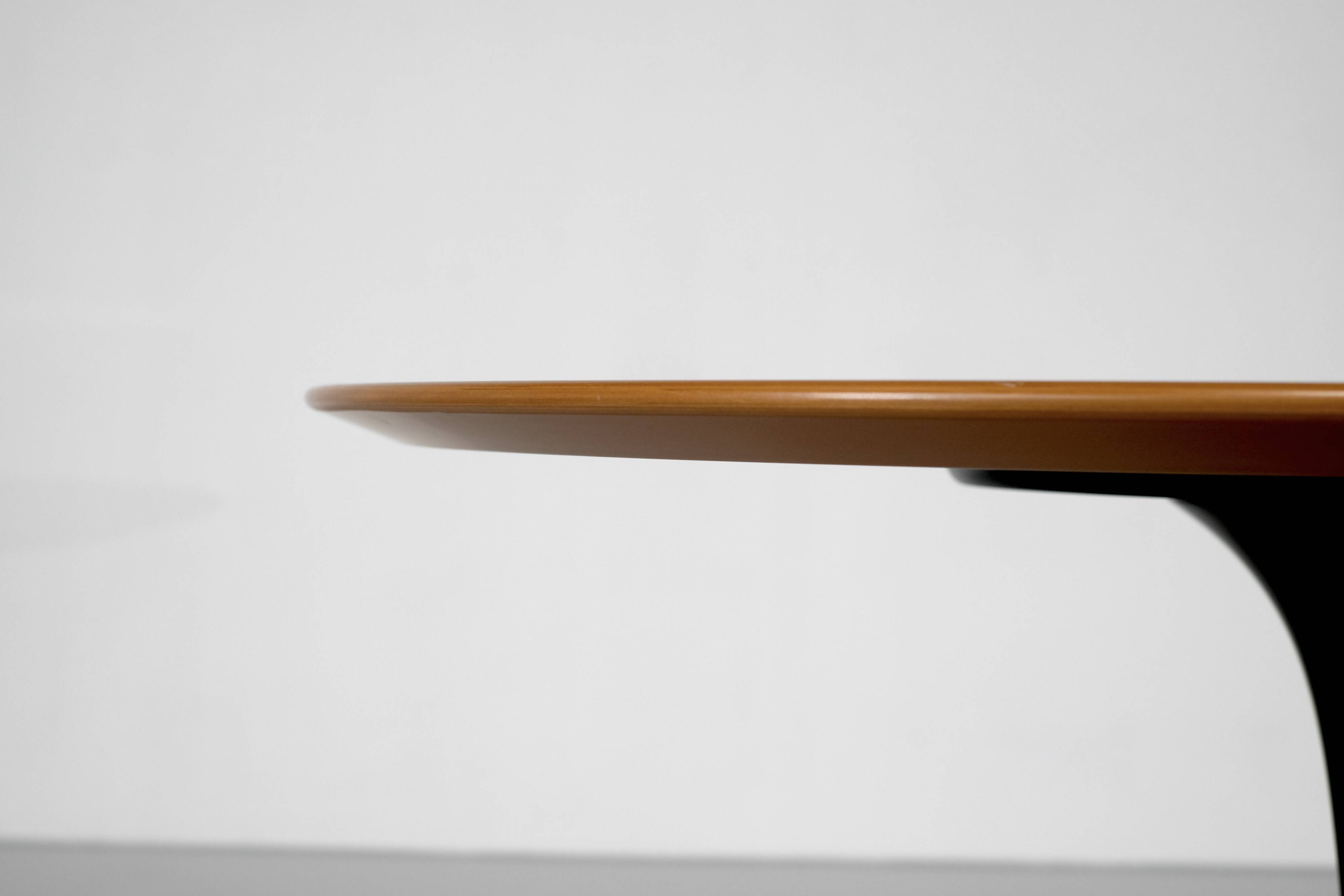 Wooden "Tulip" table by Eero Saarinen for Knoll Studio, USA 1958.