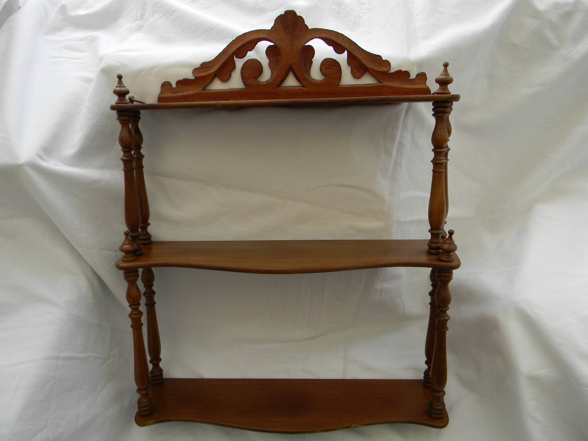 Antique mahogany shelf, 19th century.