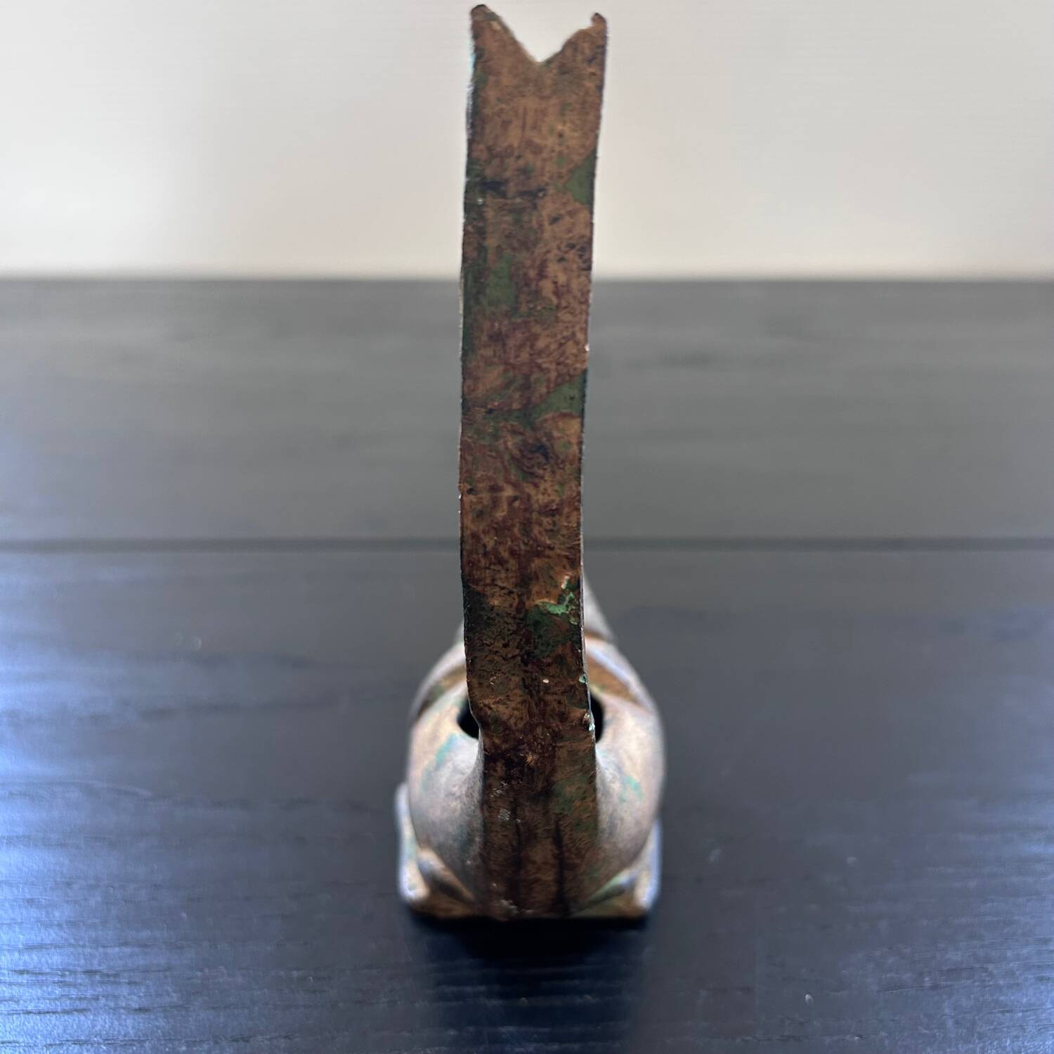 Zoomorphic ashtray in patinated bronze