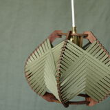 Woven khaki lamp