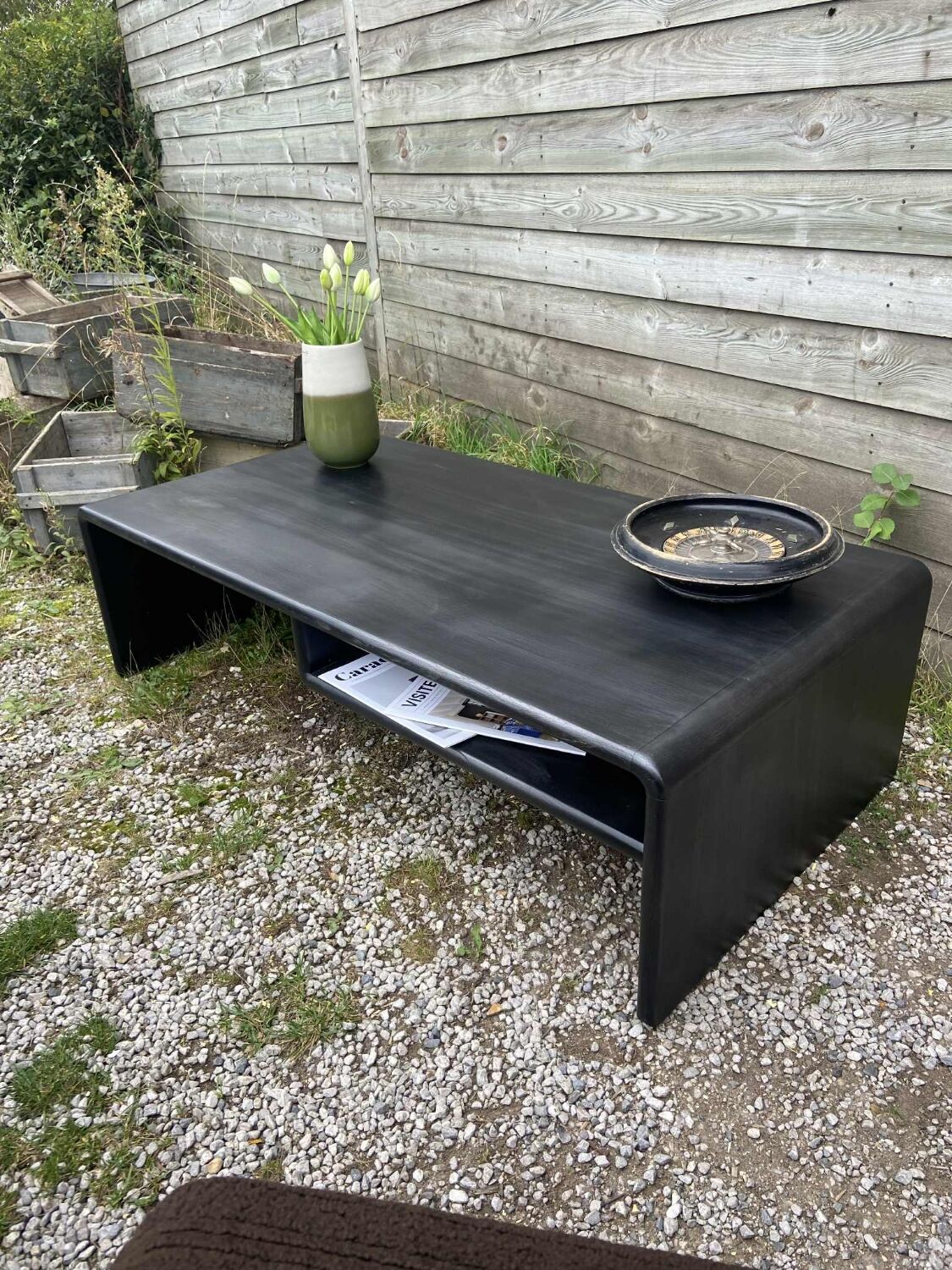 Black coffee table / TV stand