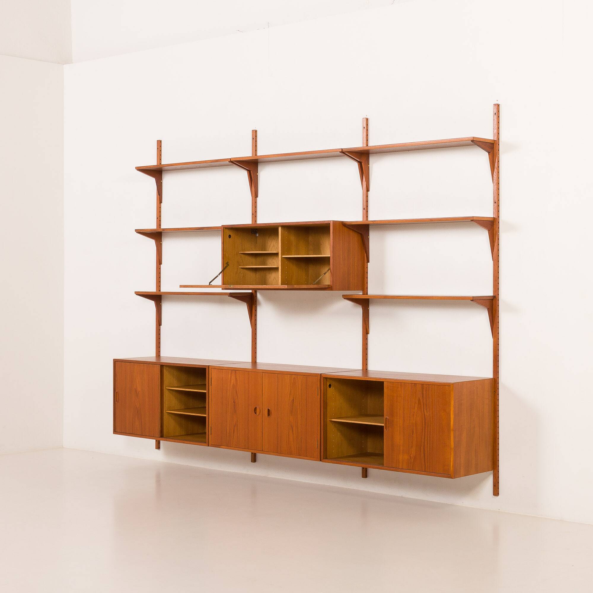 Hansen and Guldborg 3 bay teak wall unit, Denmark 1960s