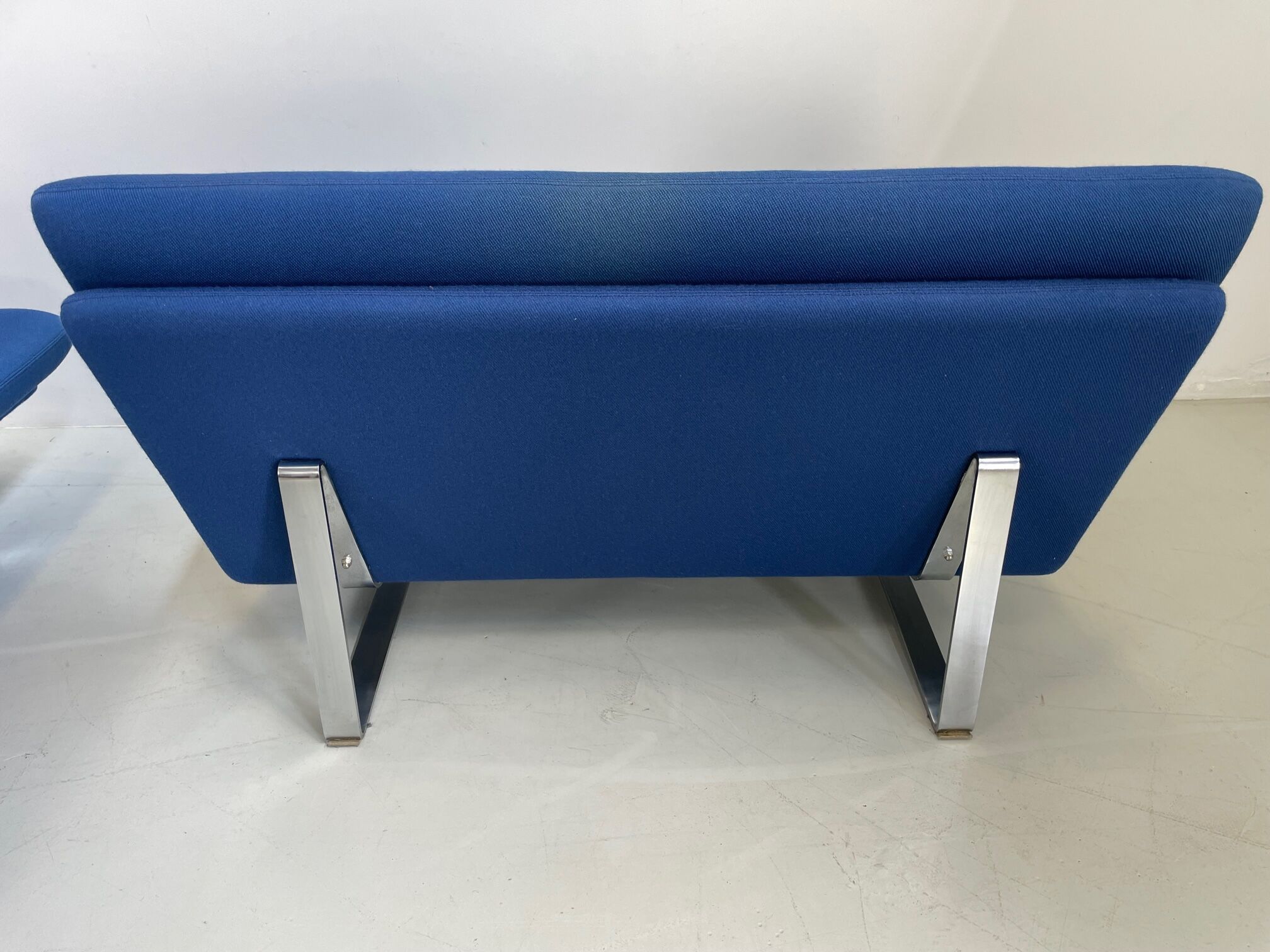 Pair of sofa's by Kho liang Le, Artifort