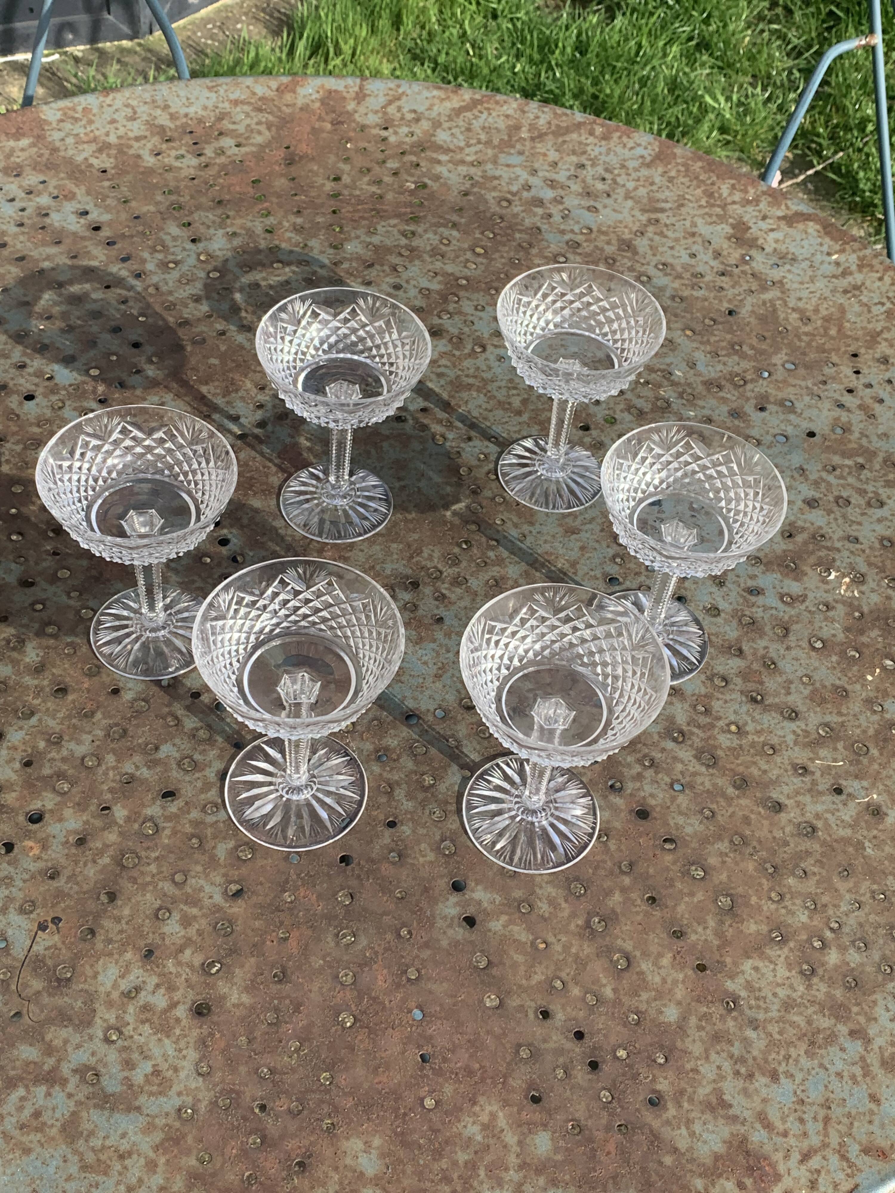 6 champagne glasses in glass and transparent crystal, antique chiseled
