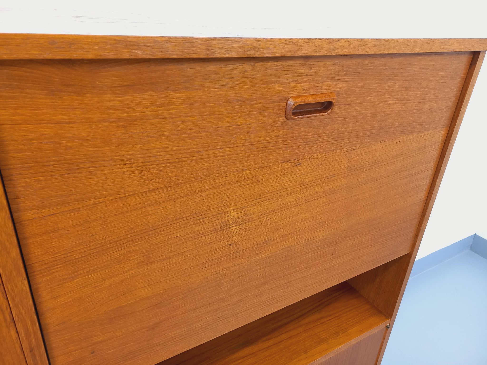Meuble bibliothèque secrétaire de rangement vintage style scandinave