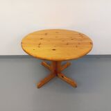 Vintage round pine table from the 60s and 70s with extensions
