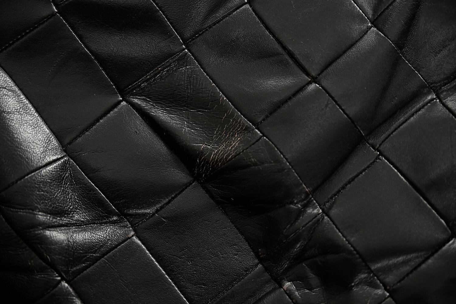 Chaises longues en cuir noir patchwork suédoises modernes du milieu du siècle d'IKEA