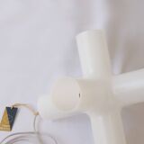 Crosslight table lamp