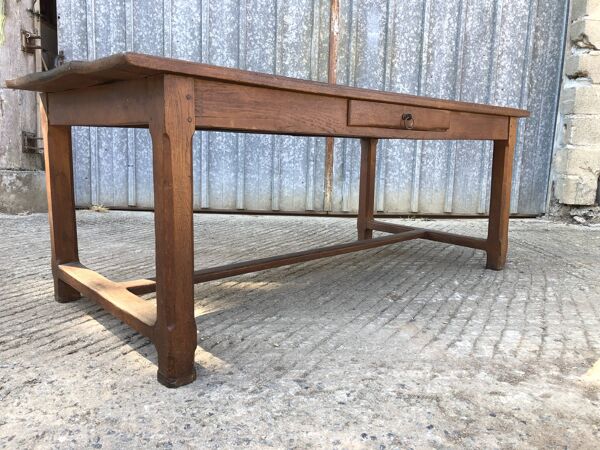 Table de ferme ancienne en chêne à barre à chat et 1 tiroirs.