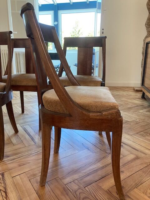 Empire gondola chairs