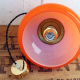 Suspension in orange opaline