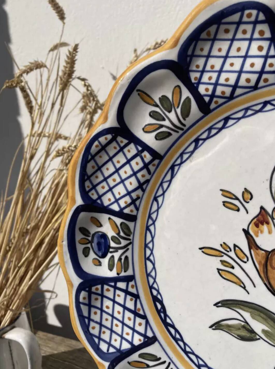 Decorative wall flower plate