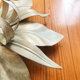 Wall light ecru metal flower