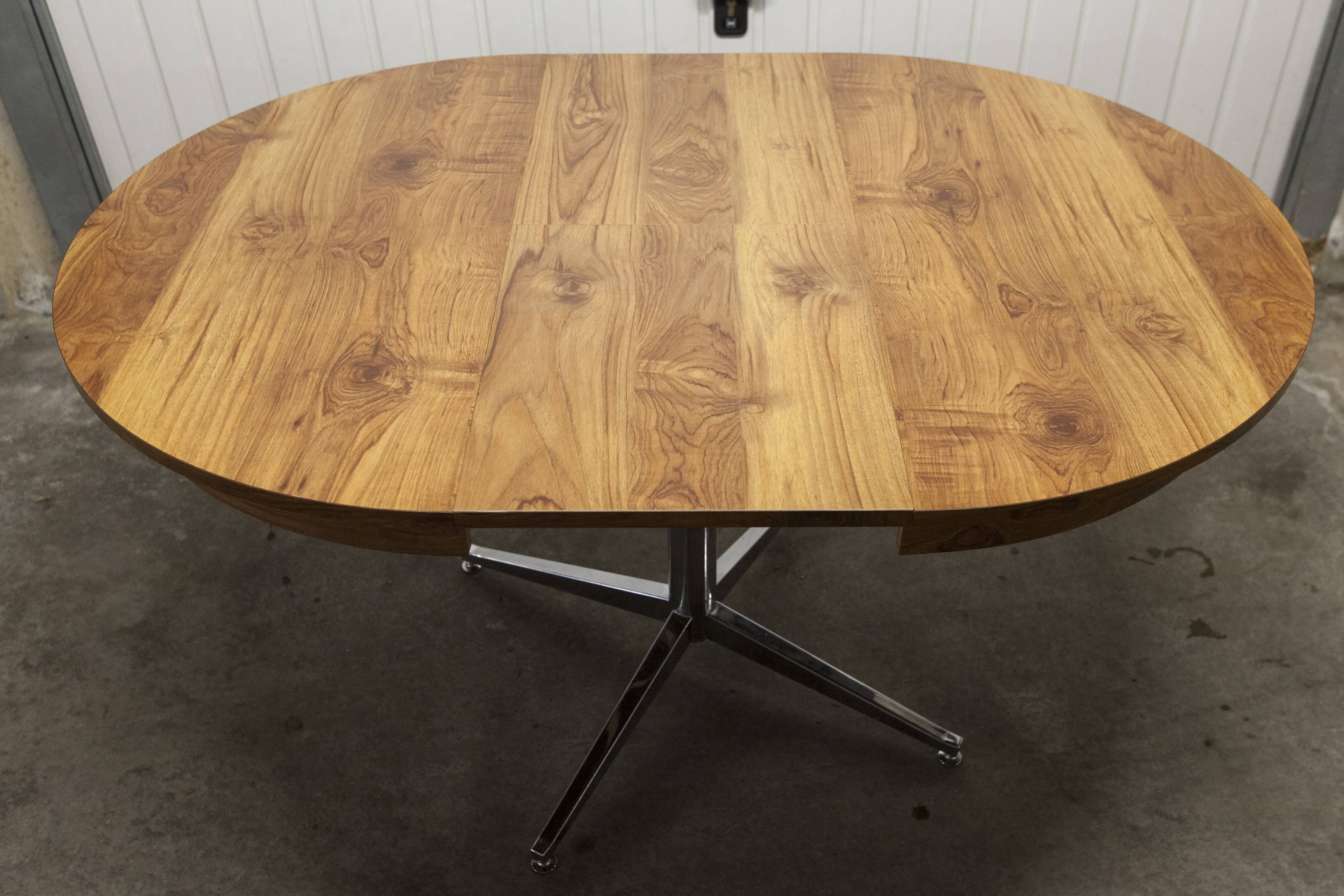 Dining table 1970 extendable formica feet cross atypical chrome