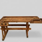 Établi industriel vintage en bois pour menuisier