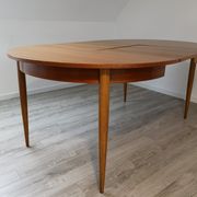 Scandinavian round table