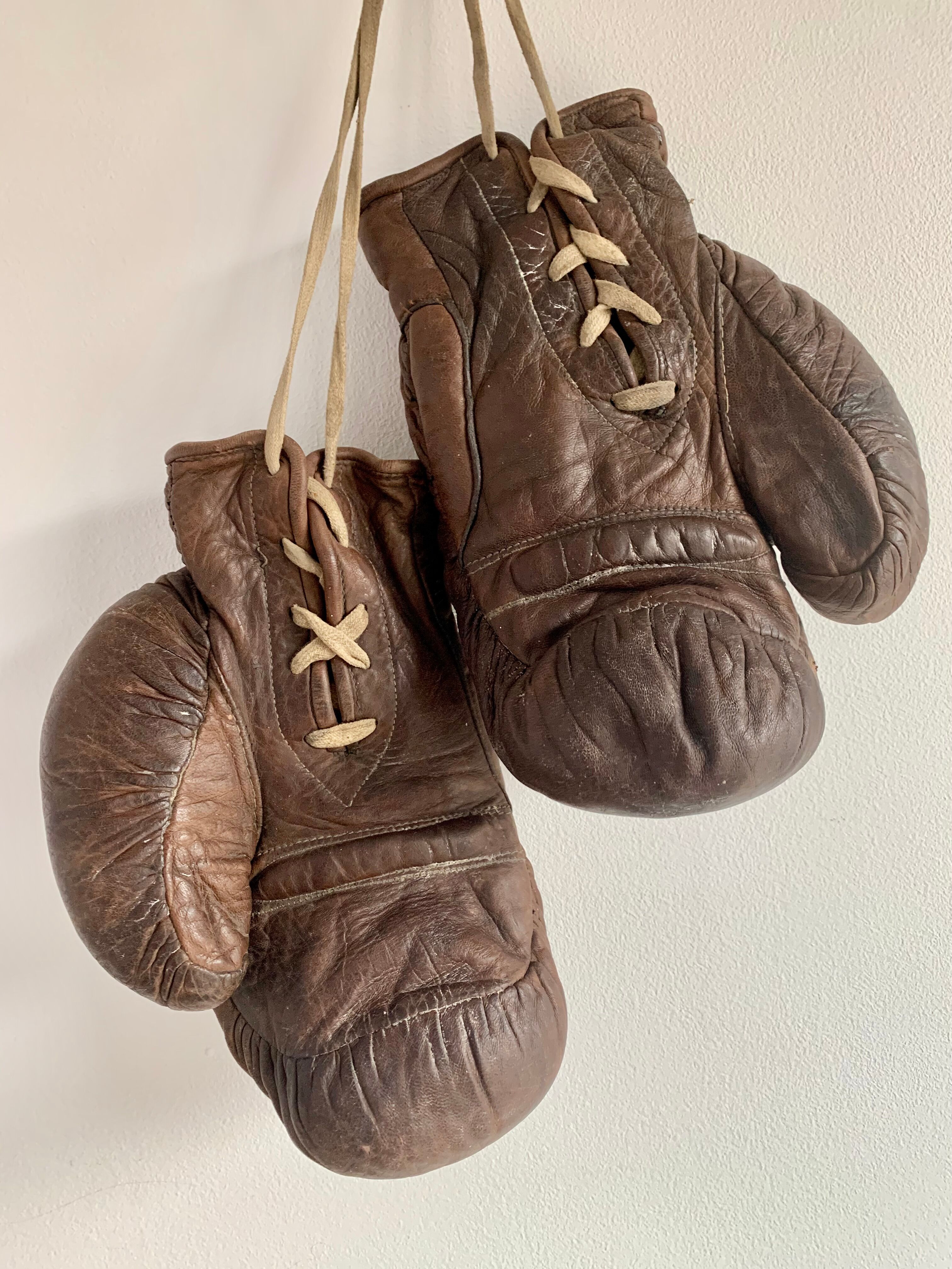 Gants de boxe vintage, années 1940