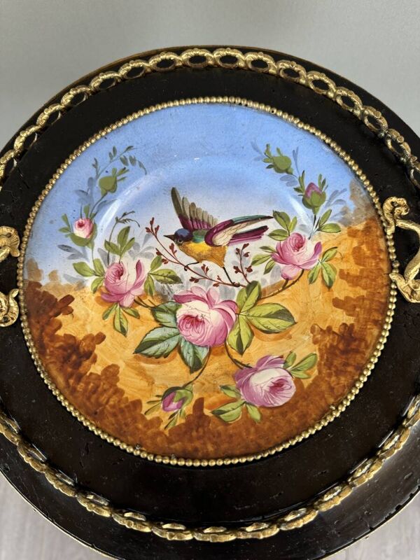 Jardinière Napoléon III en bois noirci, bronze doré et porcelaine peinte à