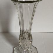 Art-Deco high foot vase in molded crystal early twentieth century