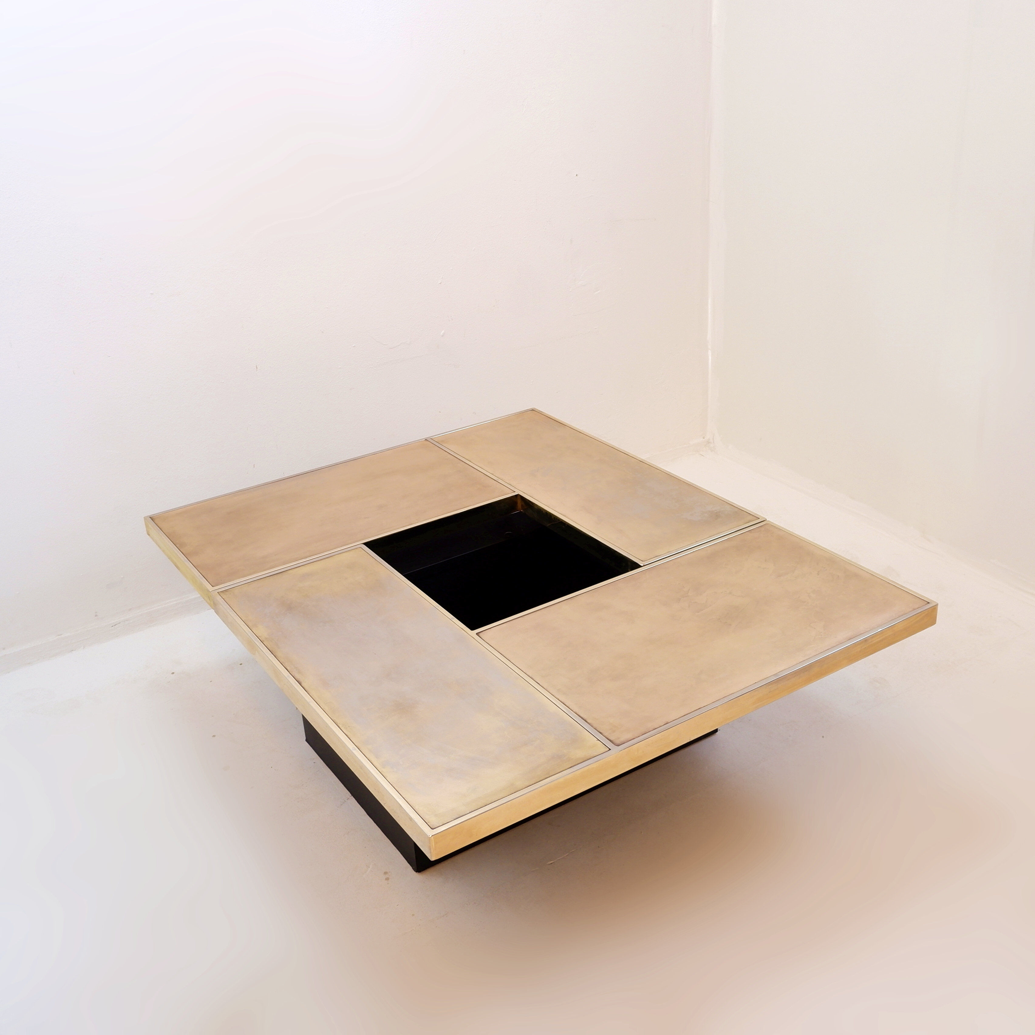 Vintage Belgo Chrome sliding coffee table with hidden bar - 1970s