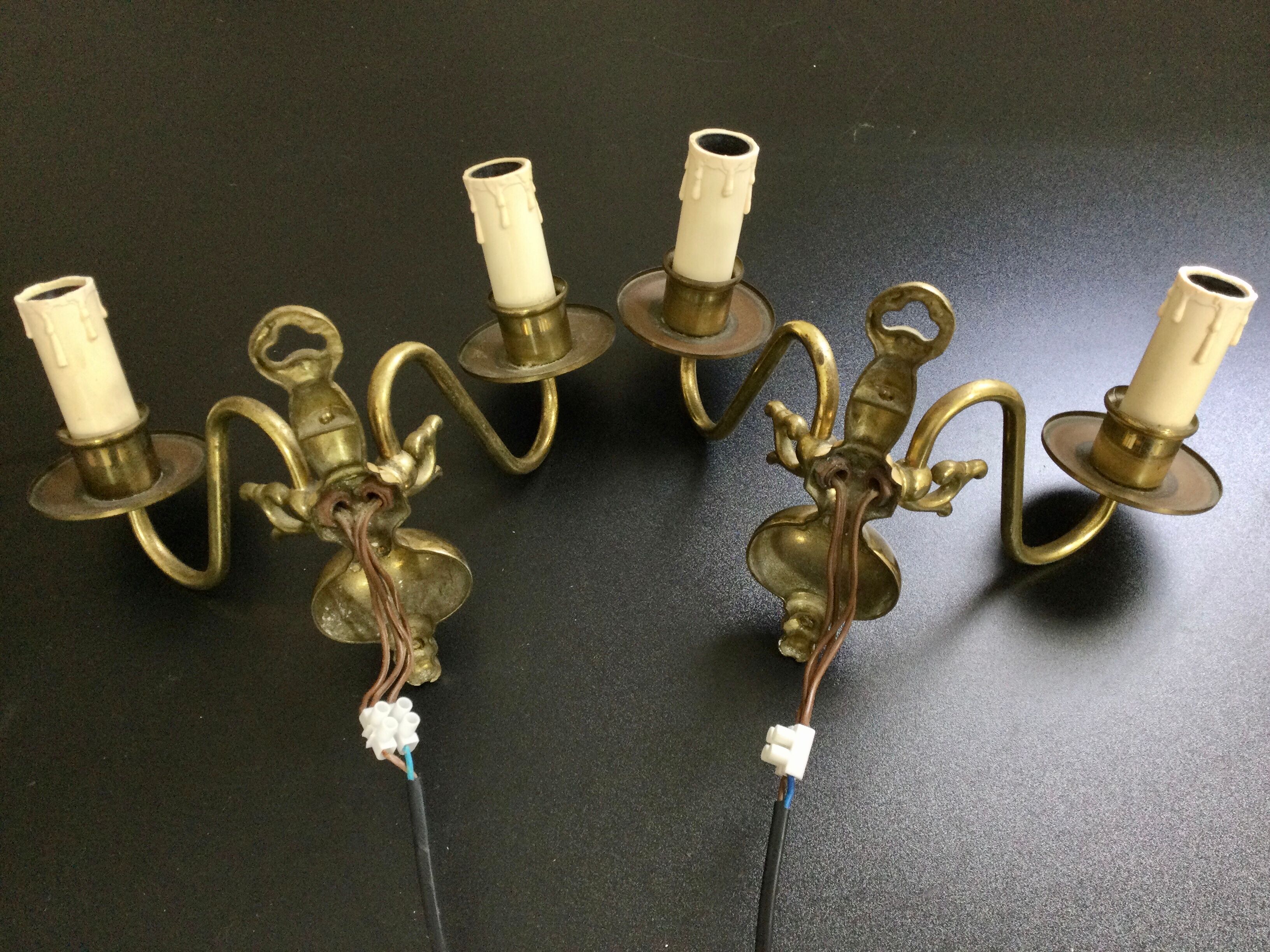 Pair of appliques 2 bronze lights in Dutch style