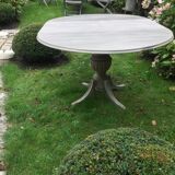 Old round table with extension