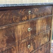 19th century Restoration chest of drawers in mahogany and marble top