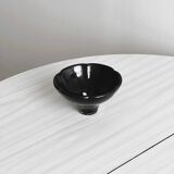 Petite coupe en verre noir