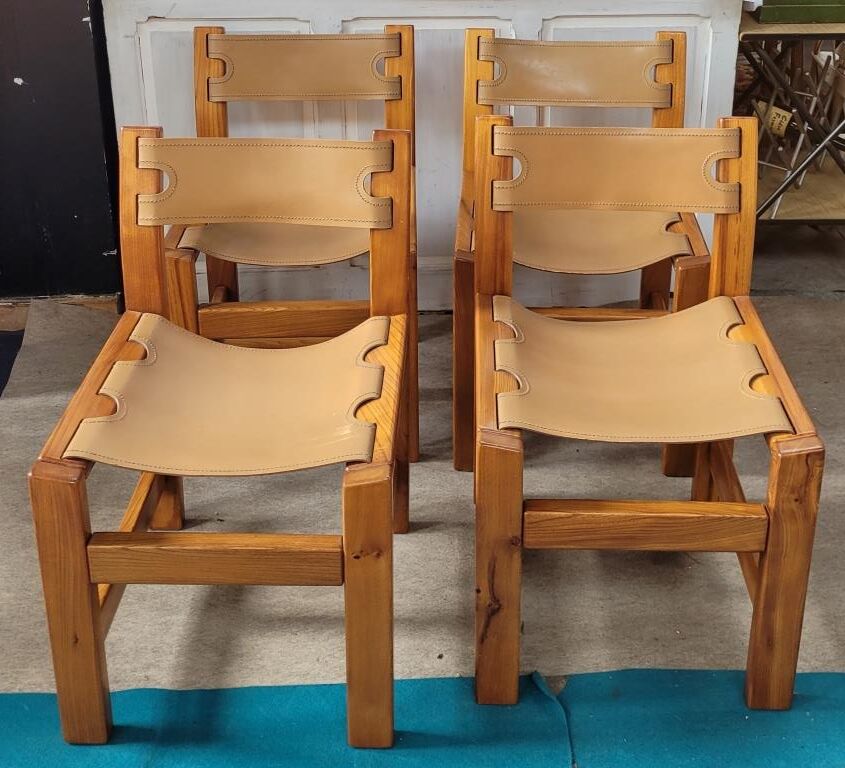 Set of 4 wooden chairs and leather house Regain – 70s