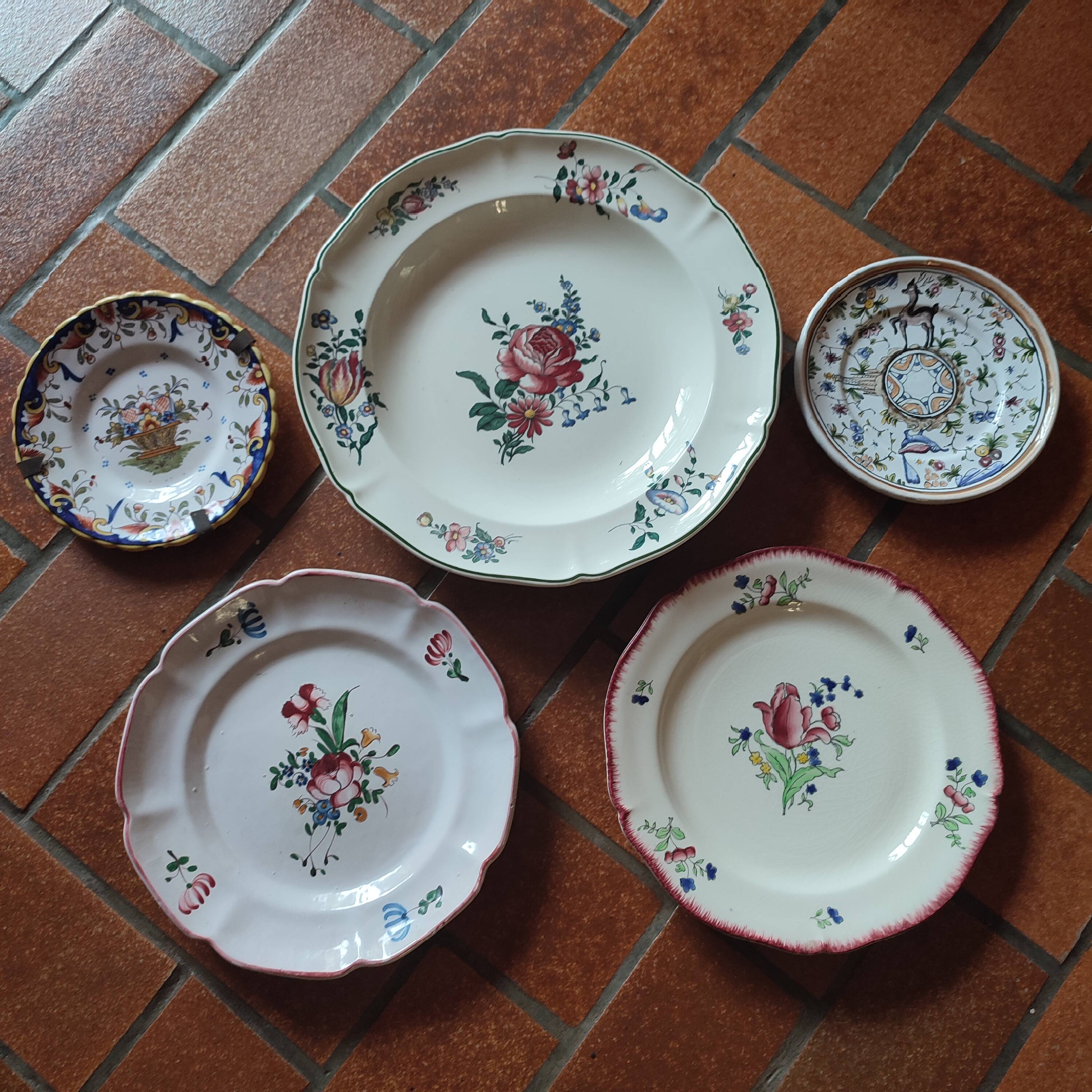 5 decorative plates