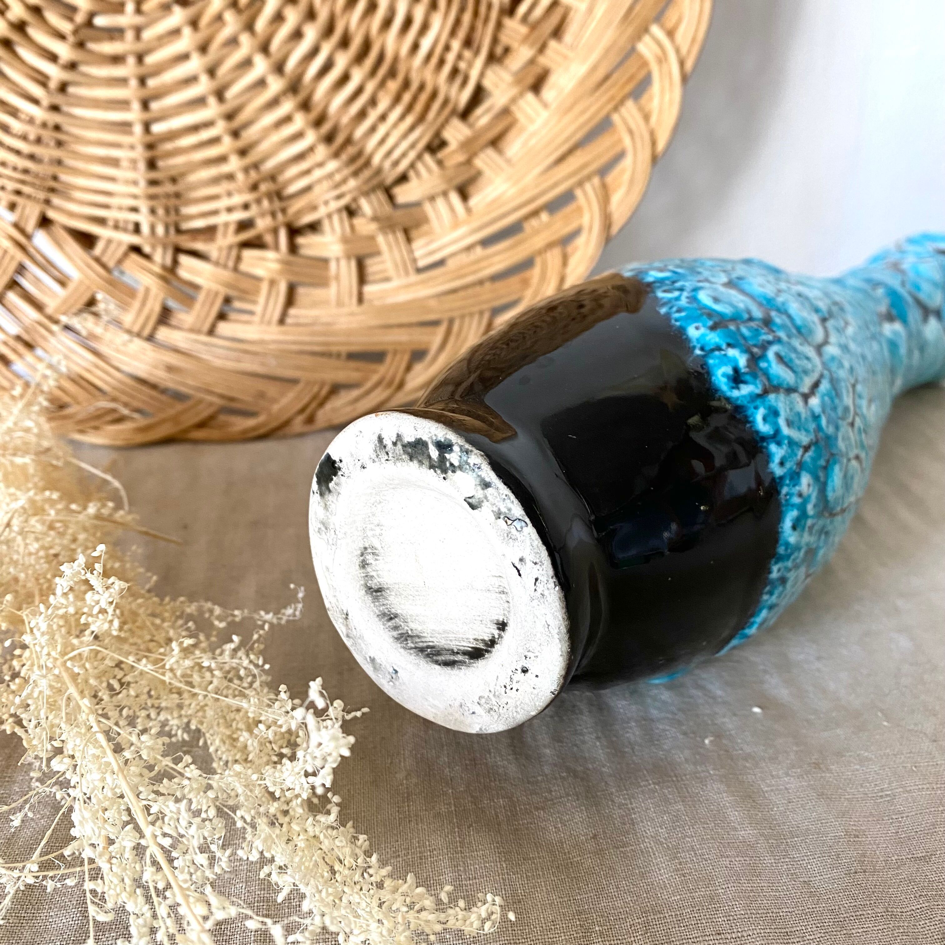 70s single-flower vase